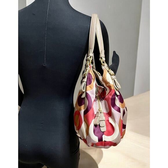 Coach 18764 Madison Op Art Maggie Shoulder Bag & Matching Key Chain Cardholder - Picture 11 of 15